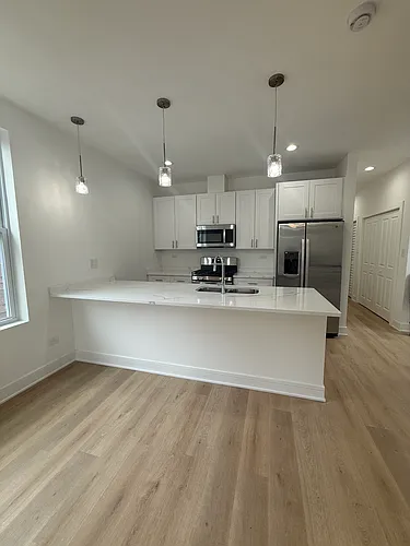 530 N Lawndale Ave Photo 1
