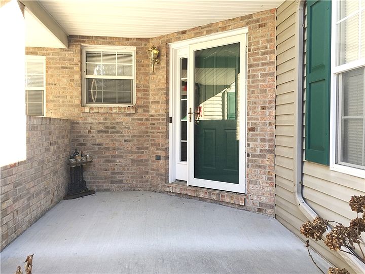 1st image of 2204 Braken Ave