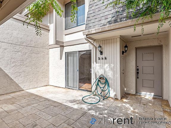 3rd image of 11040 Firethorne Dr
