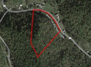 538 East Frk, Harts, WV 25524