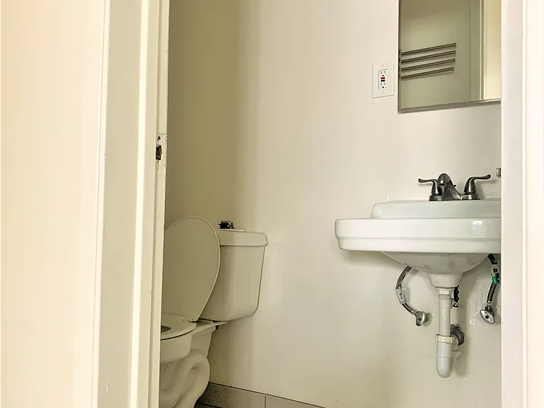 414 S Saint Andrews Pl #7 — Photo 12