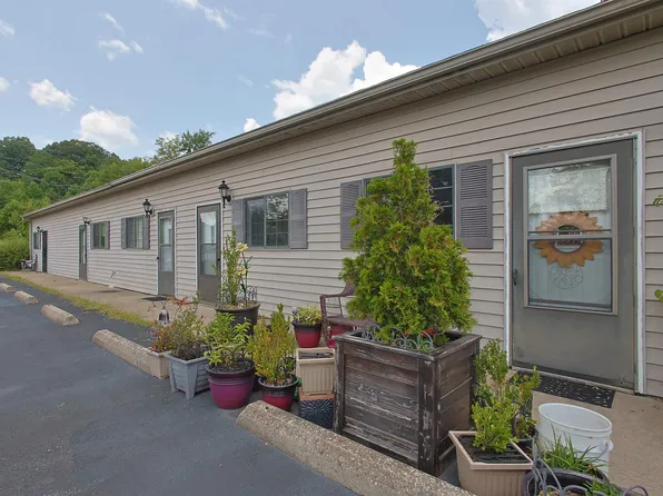 200 Woods Ln, Anna, IL 62906