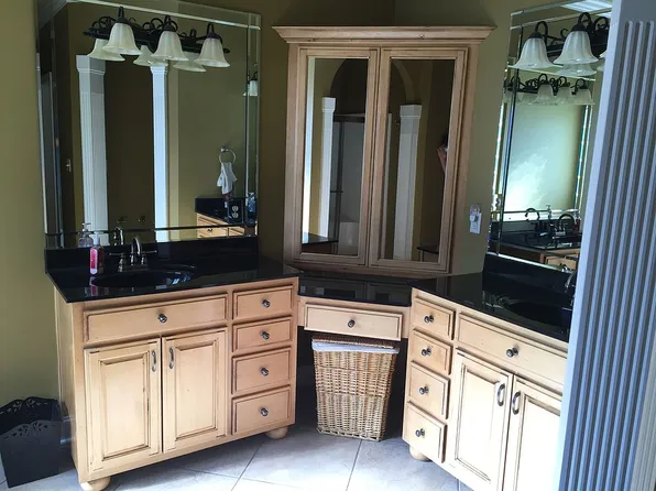 229 Mary Ellen Dr, Muscle Shoals, AL 35661