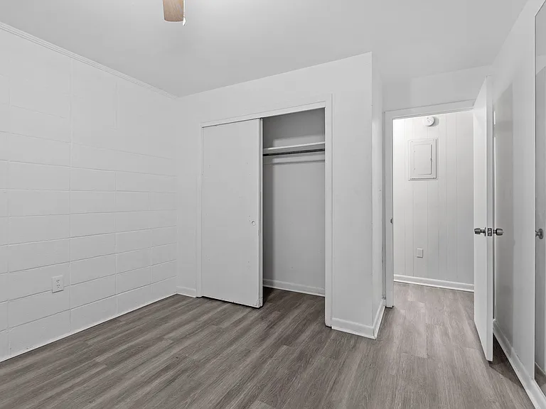 615 E. Park Avenue — Photo 21