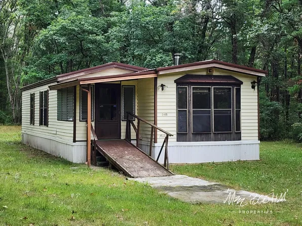 5415 E 28th St, White Cloud, MI 49349