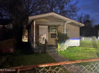 320 Magnolia St, Biloxi, MS 39530