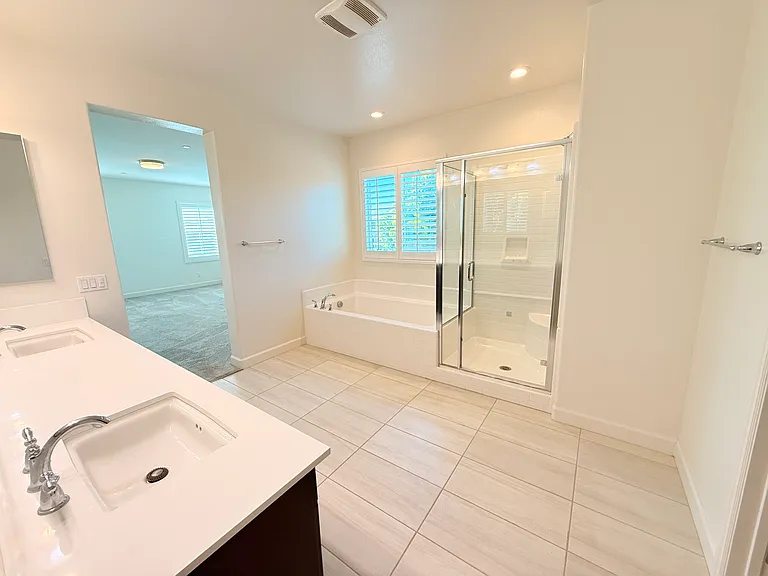 2751 E Agrarian St — Photo 25