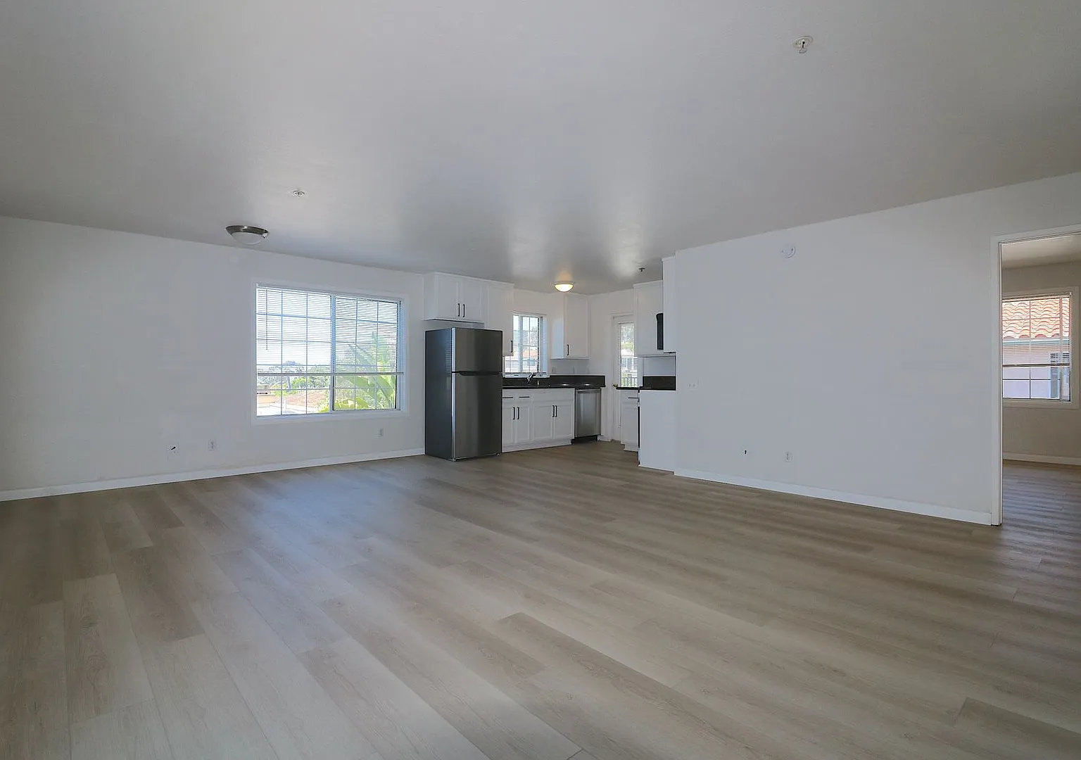 Bel Vue Terrace Apartments — Photo 1