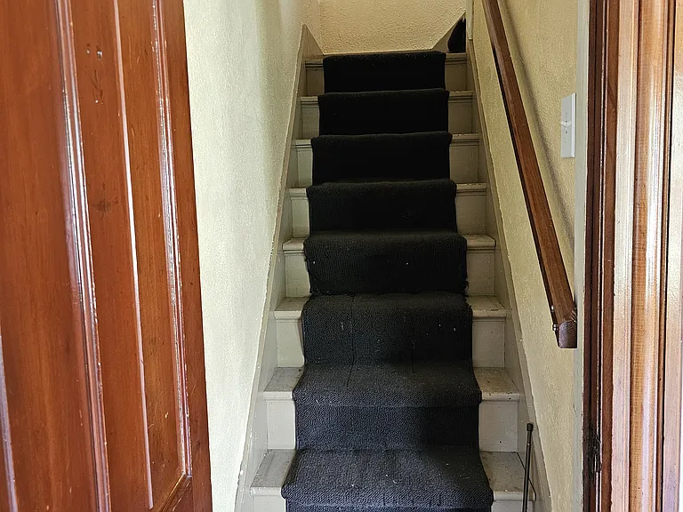 N Center St — Photo 18