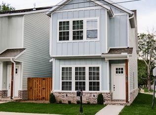 510 W Persimmon St, Rogers, AR 72756