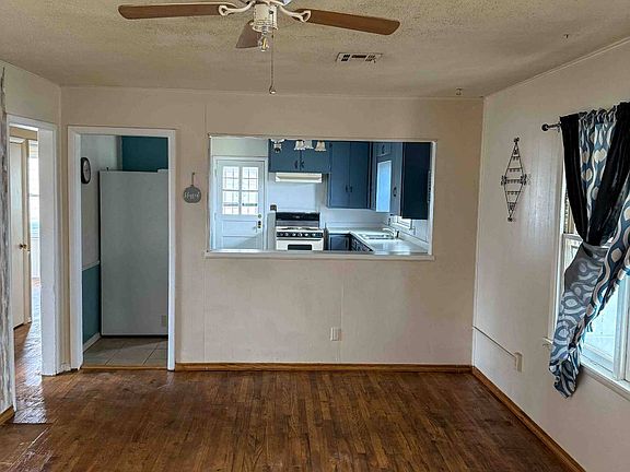 2nd image of 429 W Palm St