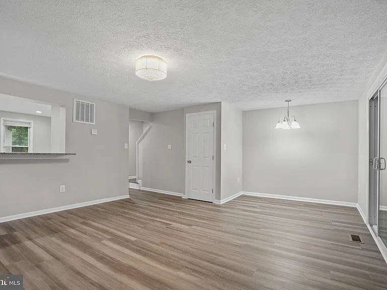 10506 Lime Tree Way — Photo 18