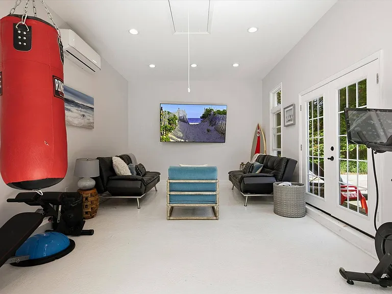255 Sunset Ave — Photo 21