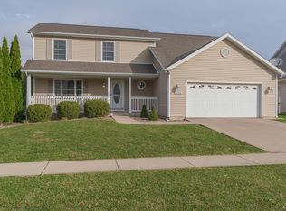 3106 Sable Oaks Rd, Bloomington, IL 61704