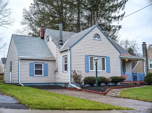 516 Torrance Ave, Vestal, NY 13850