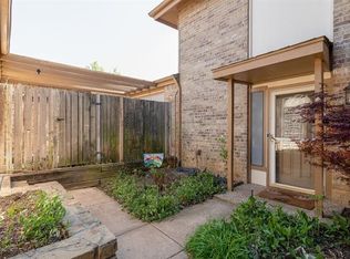 58 Morrow Dr, Bedford, TX 76021