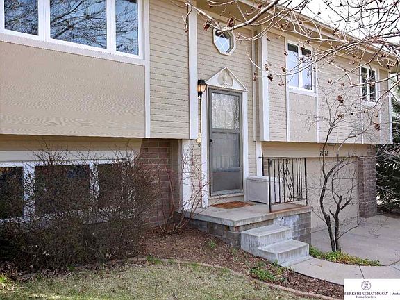 4th image of 7971 Vernon Ave