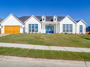 8129 Spanish Hls, Benbrook, TX 76126