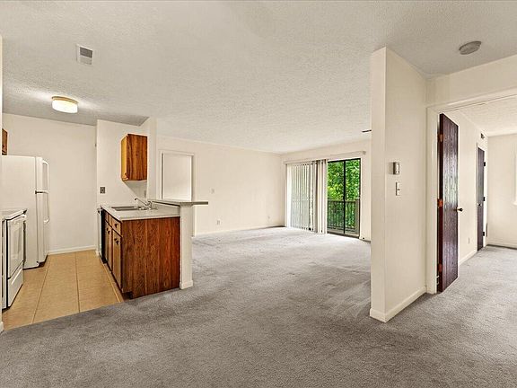 2nd image of 54 Woodland Hills Dr Suite 6