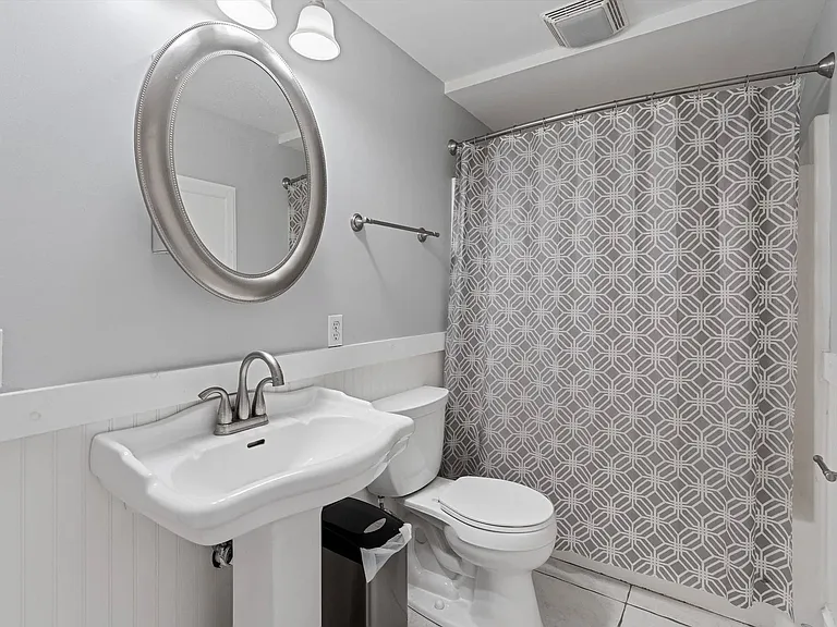 549 S Crest Rd #3 — Photo 11