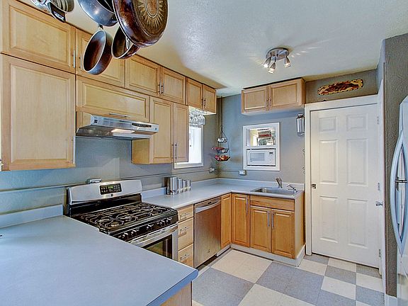 Stainless appliances