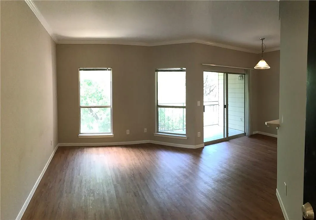 1 bed, 1.0 bath, 608 sqft, $1,100 — Photo 2