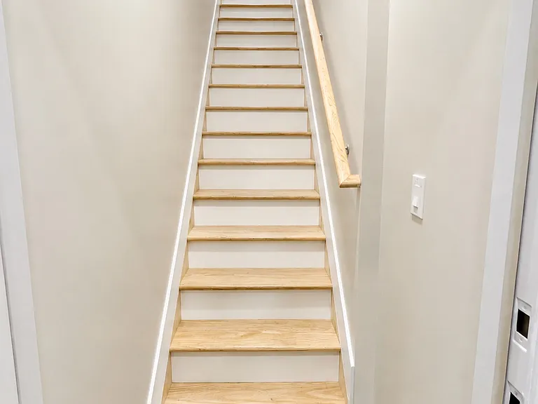 1229 W Seltzer St #2 — Photo 14
