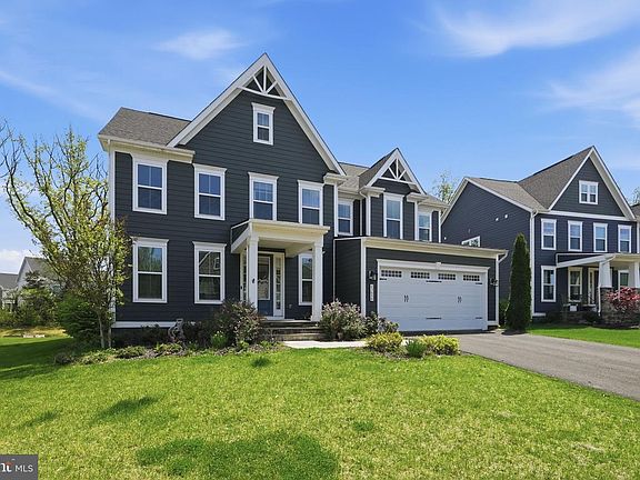 2nd image of 23648 Amesfield Pl
