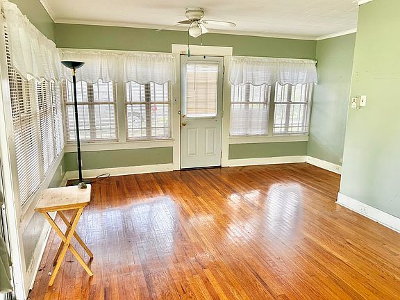 3rd image of 313 S Lexington Ave