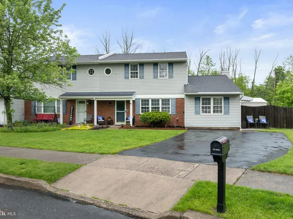 65 Essex Ct, Quakertown, PA 18951