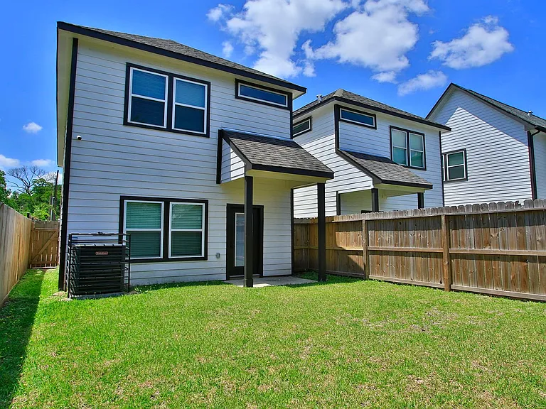 4337 Faulkner St — Photo 35