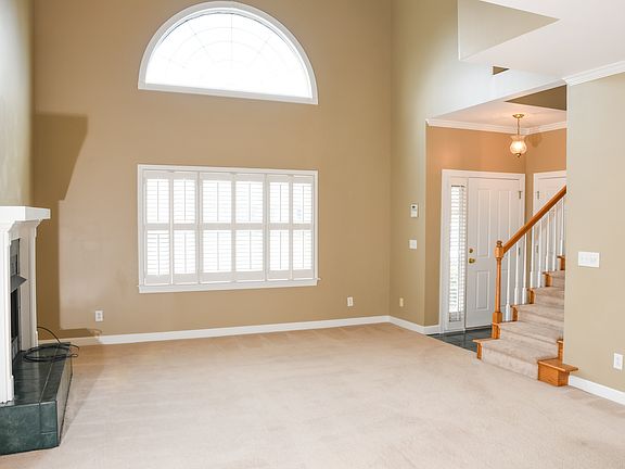 4th image of 107 Willows Ct