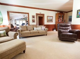 885 Linworth Rd E, Columbus, OH 43235