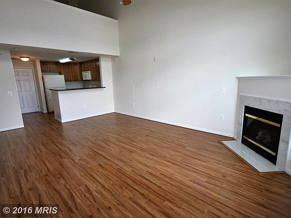 2nd image of 3840 Lightfoot St Unit 445