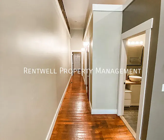 318 S Main St #A — Photo 4