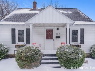 307 S Griffin St, Grand Haven, MI 49417