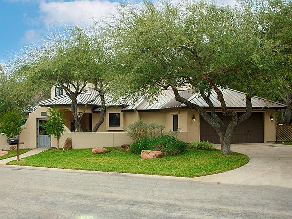 4th image of 206 Royal Oaks Dr