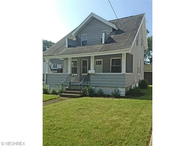 1006 Sackett Ave photo 1
