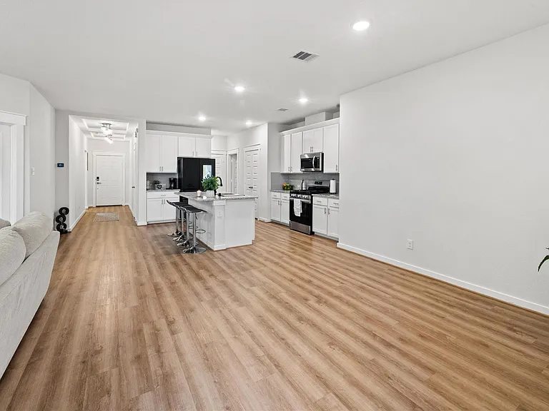 4604 Spoon Bill Cove Dr — Photo 6