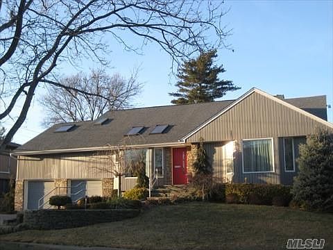 1st image of 16 Saratoga Dr
