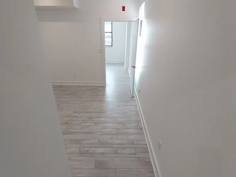1170 N Hope St #1C — Photo 17