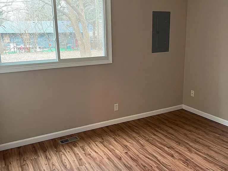 4 Squire Ct — Photo 9
