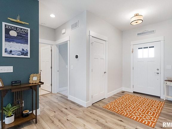 5th image of 4806 55th Avenue Ct