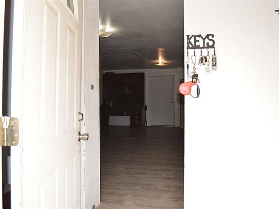 2nd image of 705 1/2 W Logan Ave