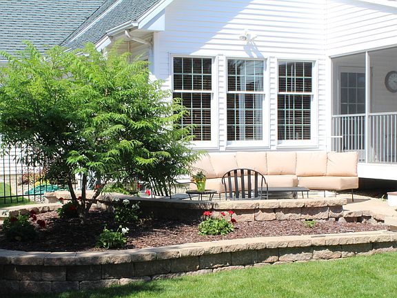 Patio area with fire pit