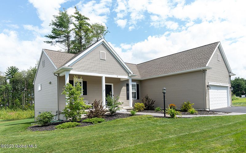 2nd image of 2 Winterberry Lane