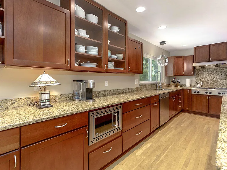 2611 Colby Dr — Photo 13