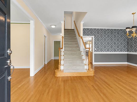4th image of 1429 Sandusky Ln
