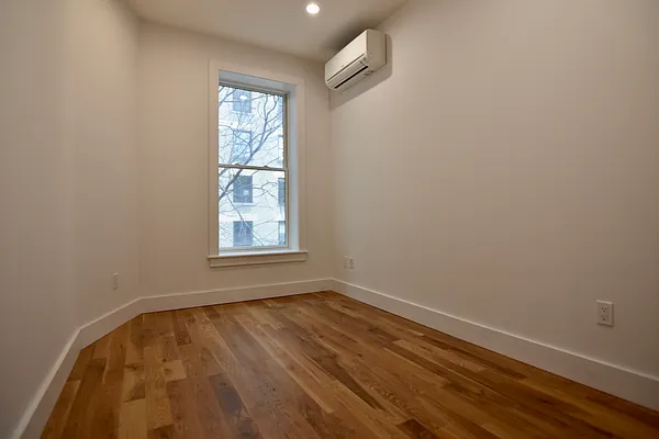 Rented by Bohemia Realty Group | media 6