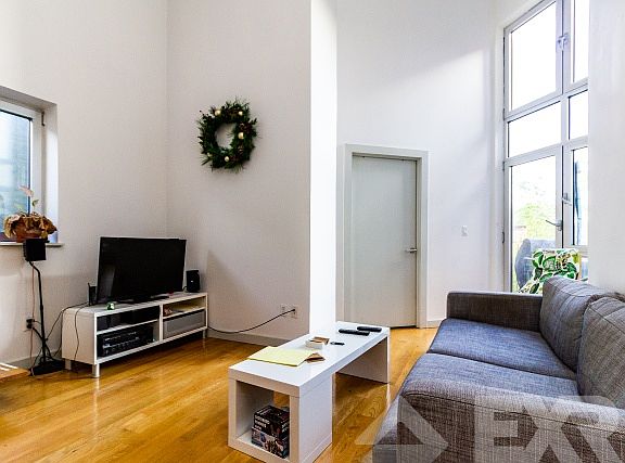 5th image of 392 Saint Marks Ave #4CC